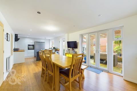 5 bedroom detached house for sale, Colossus Way, Costessey, Norwich