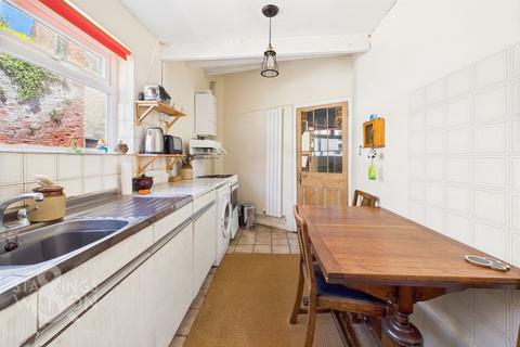 4 bedroom end of terrace house for sale, St. Georges Road, Great Yarmouth