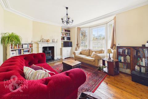 4 bedroom end of terrace house for sale, St. Georges Road, Great Yarmouth