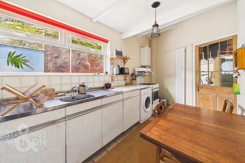 4 bedroom end of terrace house for sale, St. Georges Road, Great Yarmouth