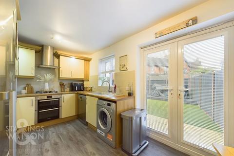 3 bedroom end of terrace house for sale, Captain Ford Way, Dereham