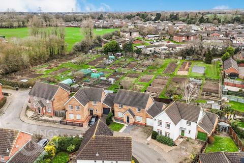 4 bedroom detached house for sale, Alan Avenue, Newton Flotman, Norwich