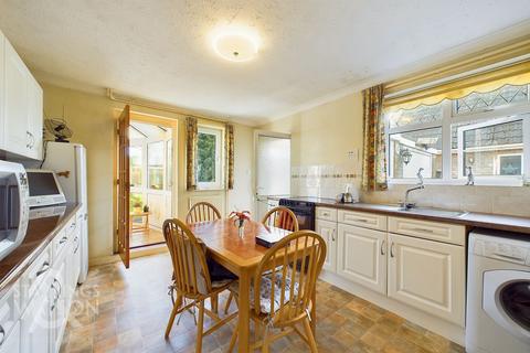 3 bedroom chalet for sale, Hewitts Lane Wymondham