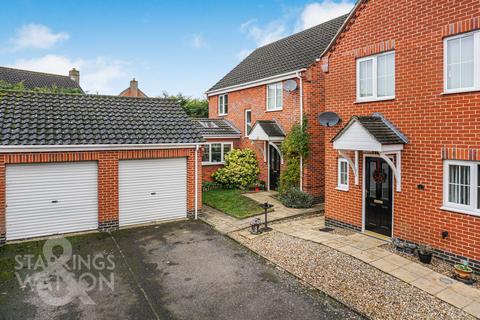 4 bedroom detached house for sale, Mosely Court, Norwich