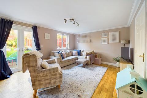 4 bedroom detached house for sale, Mosely Court, Norwich