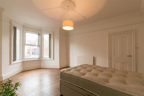 2 bedroom flat to rent, Forsyth Road, Jesmond, Newcastle upon Tyne