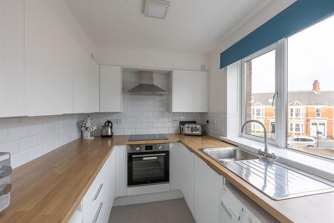 2 bedroom flat to rent, Lonsdale Court, West Jesmond Avenue, Jesmond