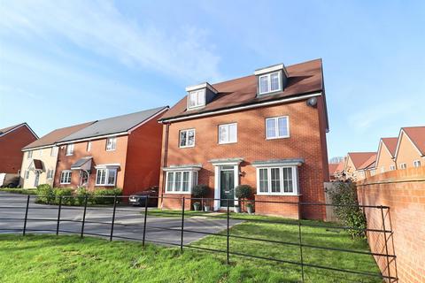 5 bedroom detached house for sale, Goodwin Close, Braintree