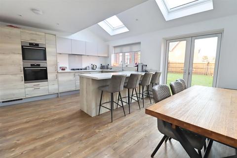 5 bedroom detached house for sale, Goodwin Close, Braintree