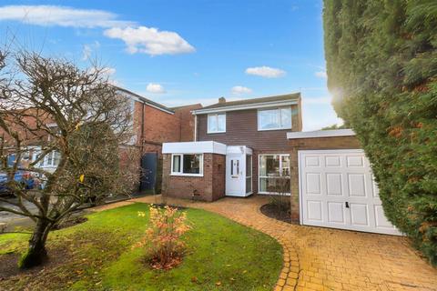 3 bedroom detached house for sale, Mountbatten Road, Braintree