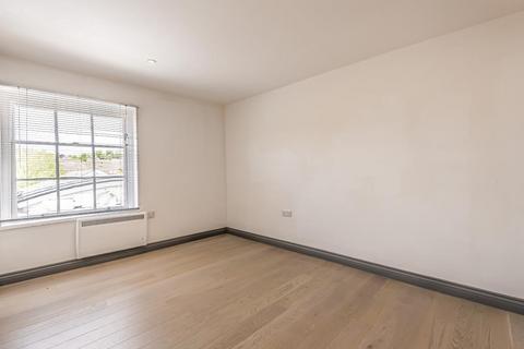 1 bedroom flat for sale, Chesham Town Centre,  Buckinghamshire,  HP5