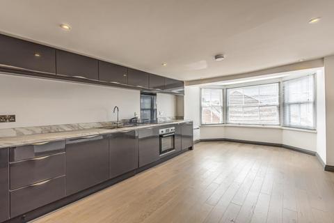 1 bedroom flat for sale, Chesham Town Centre,  Buckinghamshire,  HP5