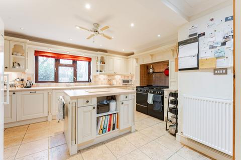 4 bedroom detached house for sale, Highfield Road, Dereham