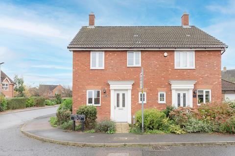 3 bedroom semi-detached house for sale, Evora Road, Wymondham