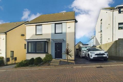 4 bedroom detached house for sale, Minehead Close, Bridgend CF32