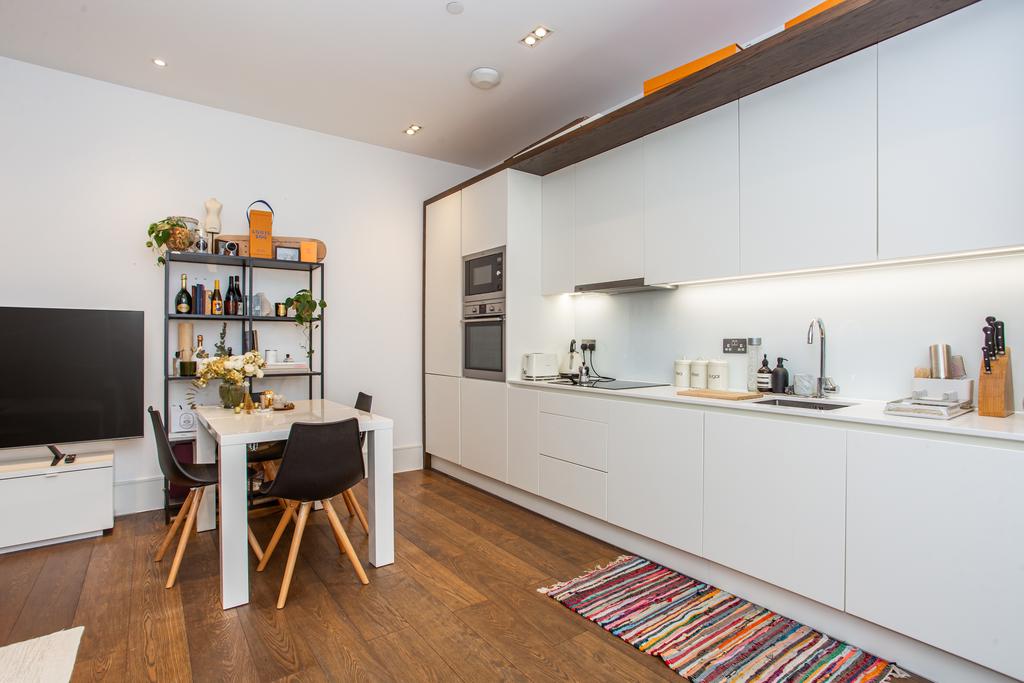 Kitchen/Dining Area