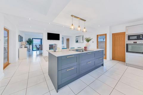 5 bedroom detached house for sale, The Drift, Newmarket CB8