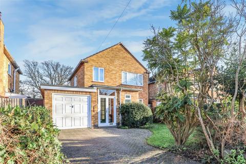 3 bedroom detached house for sale, Sunningdale Avenue, Kenilworth