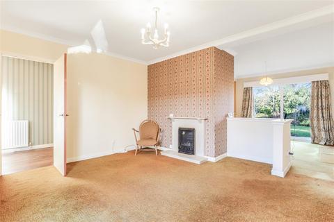 3 bedroom detached house for sale, Sunningdale Avenue, Kenilworth