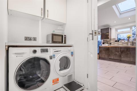12 Towers Close, Kenilworth, CV8 1FG