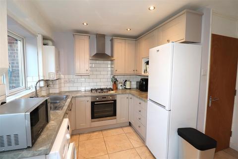 3 bedroom terraced house for sale, Churchill Avenue, Kenilworth