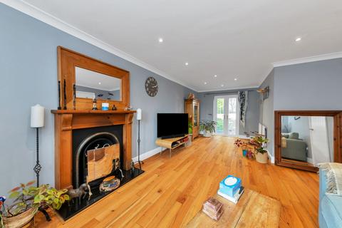 4 bedroom detached house for sale, Hythe Close, Cambridge CB25