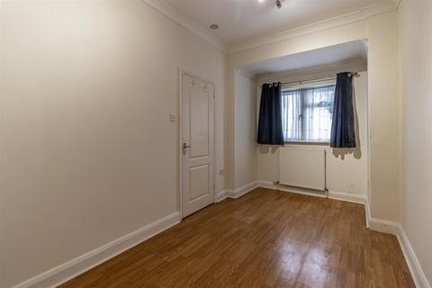 1 bedroom flat for sale, Sutton Road, Southend-On-Sea SS2