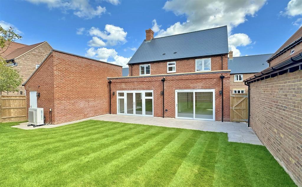 Plot 11 Rear 2.jpg