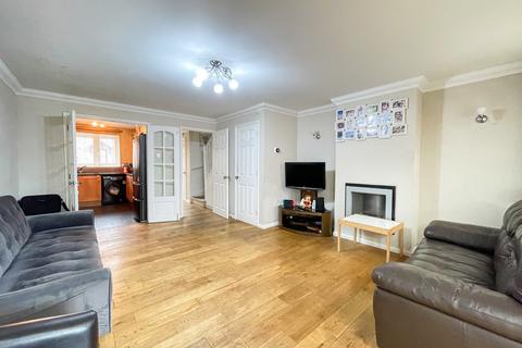 3 bedroom terraced house for sale, Foxwood Grove, Gravesend, DA11