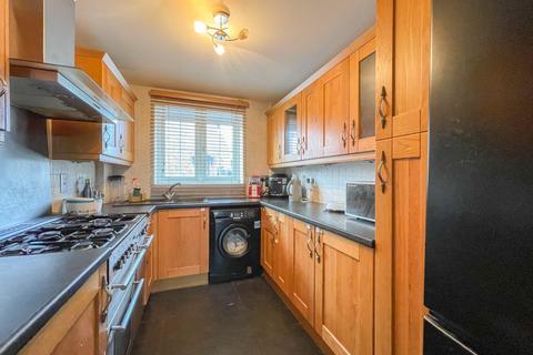 3 bedroom terraced house for sale, Foxwood Grove, Gravesend, DA11