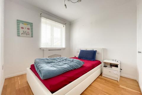 3 bedroom terraced house for sale, Foxwood Grove, Gravesend, DA11