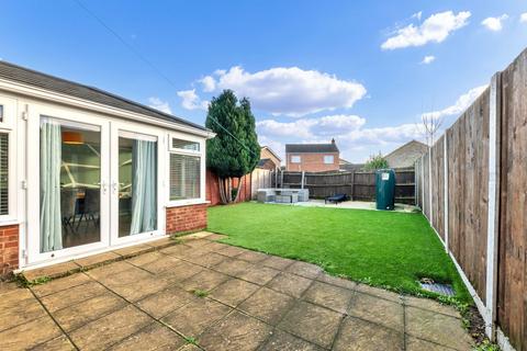 3 bedroom semi-detached house for sale, Laburnum Close, Bury St. Edmunds IP28