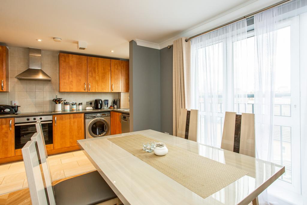 Kitchen/Dining Area