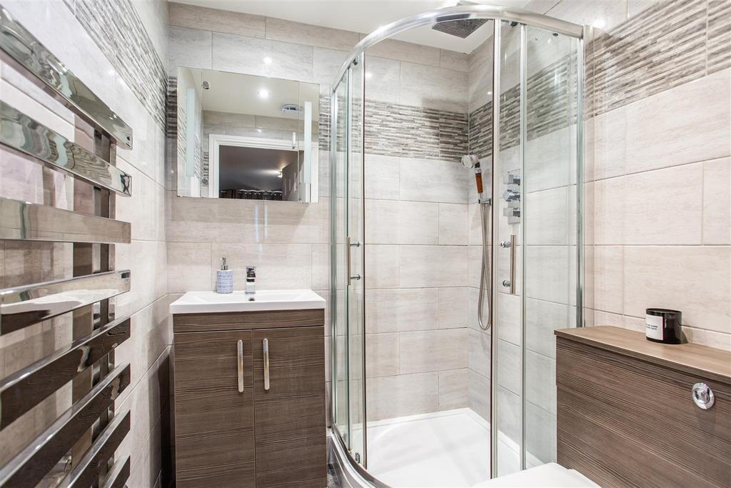 En suite bathroom