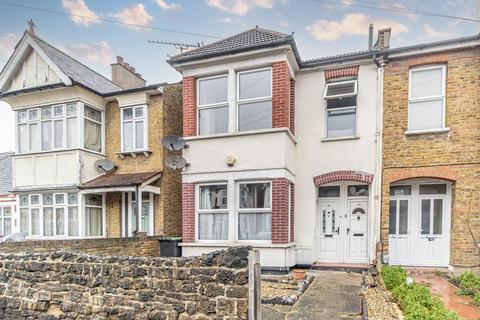 1 bedroom flat for sale, Swanage Road, Southend-On-Sea SS2