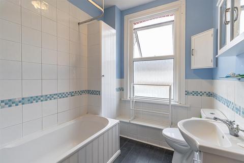 1 bedroom flat for sale, Swanage Road, Southend-On-Sea SS2