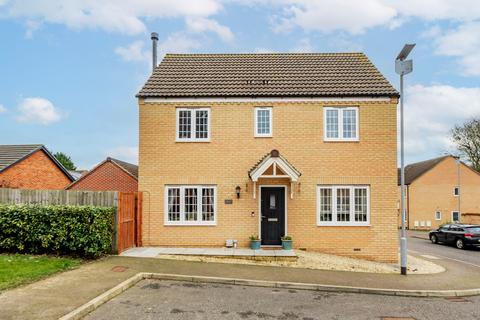 3 bedroom detached house for sale, Willow Close, Brundall