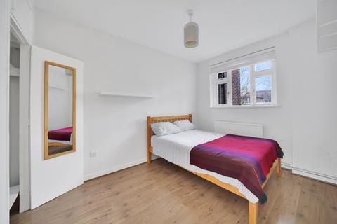 3 bedroom flat for sale, Goodrich House, Bethnal Green, E2