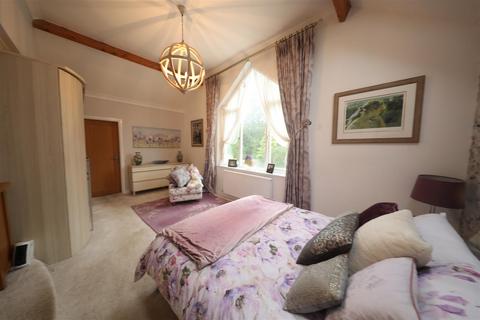 4 bedroom detached house for sale, The Paddock, Cottingham