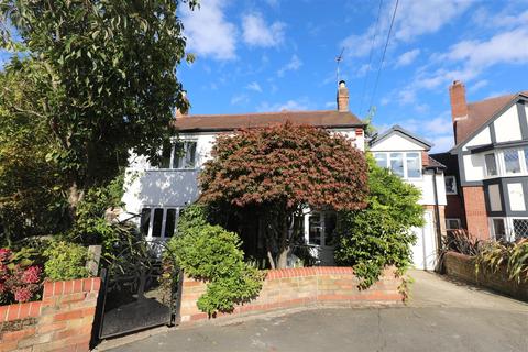 4 bedroom detached house for sale, The Paddock, Cottingham