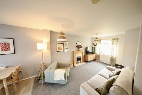 2 bedroom end of terrace house for sale, Village Green Way, Kingswood, Hull