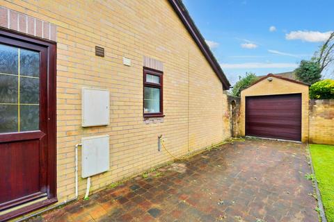 2 bedroom detached bungalow for sale, Ynysddu, Pontyclun CF72