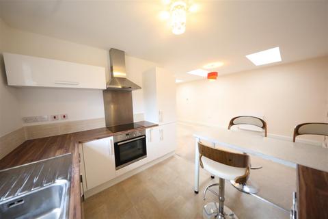 2 bedroom flat for sale, Tigers Way, Hull