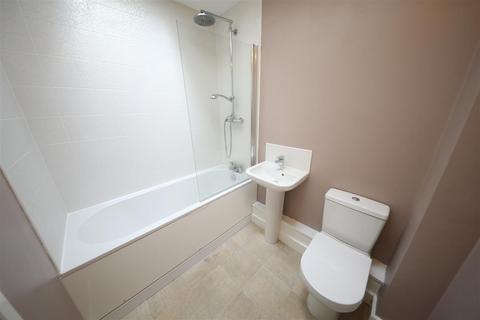 2 bedroom flat for sale, Tigers Way, Hull