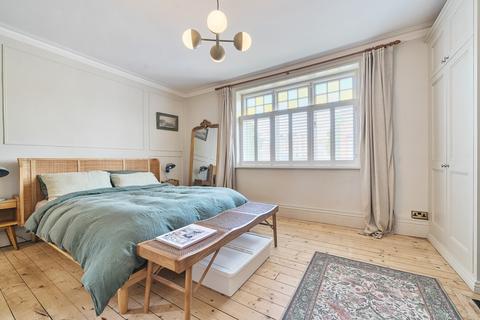 6 Redcliffe Road, Nottingham, NG3 5BT