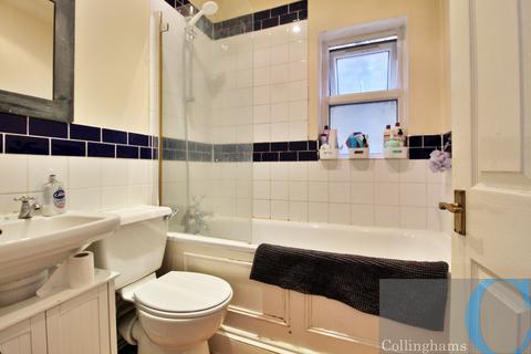 3 bedroom flat to rent, Tooting Bec Road, London SW17