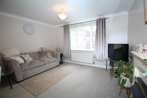 1 bedroom flat to rent, The Cedars, Sellindge TN25