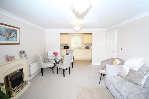 1 bedroom flat to rent, The Cedars, Sellindge TN25