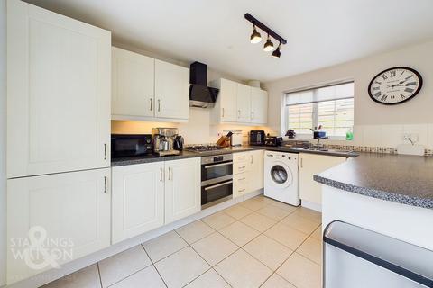 3 bedroom detached house for sale, Macmillan Way, Little Plumstead, Norwich