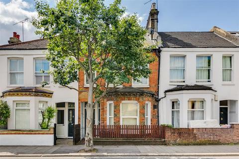 184 Replingham Road, London, SW18 5LJ